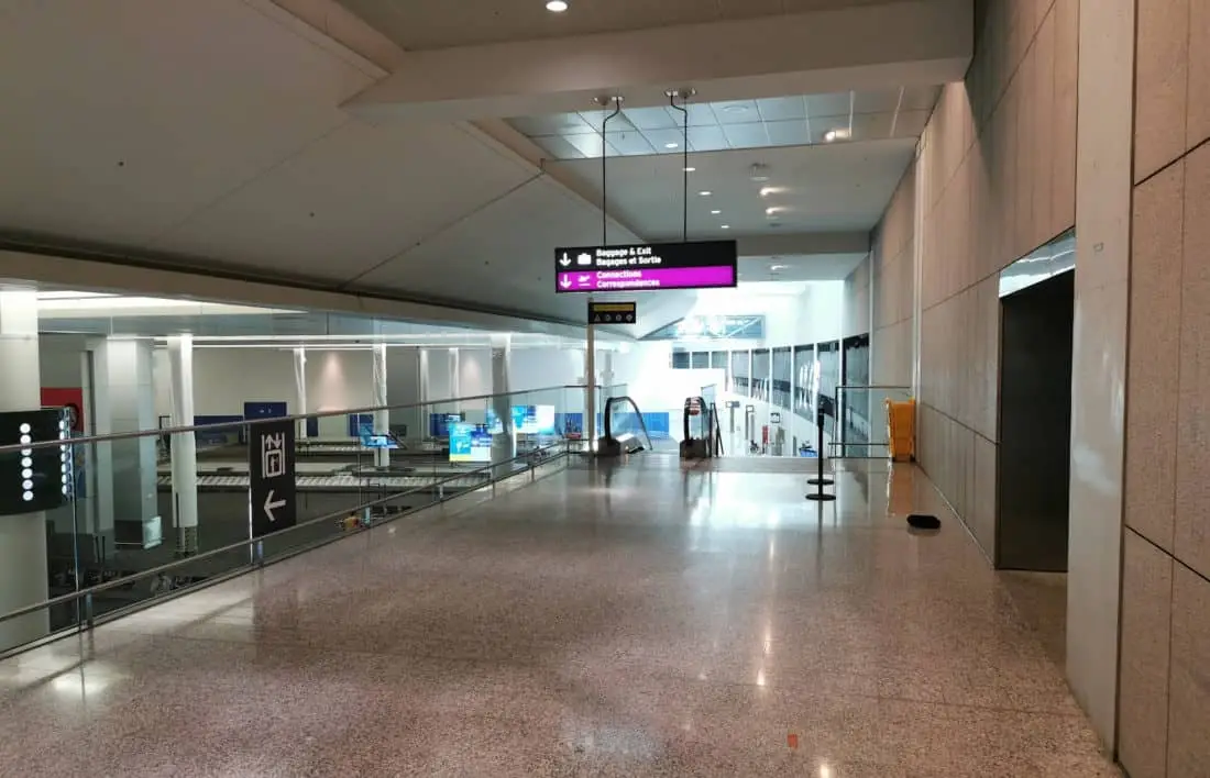 Flughafen YYZ hinter Immigration