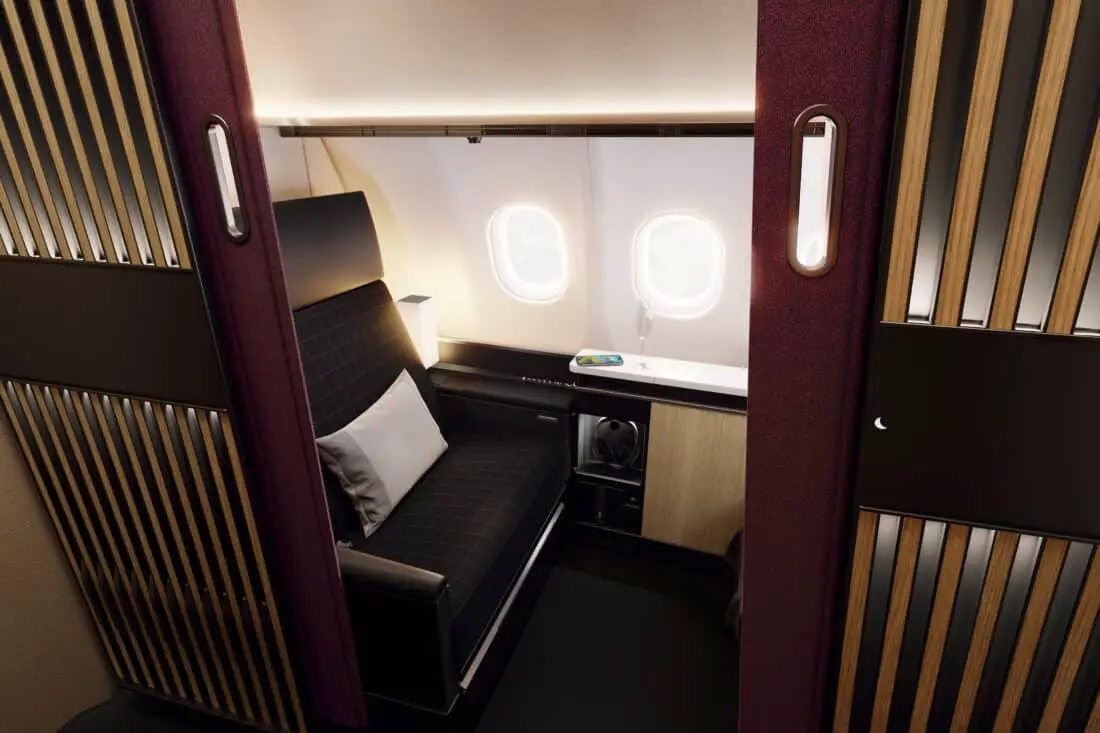 Neue Swiss First A330 Tuer