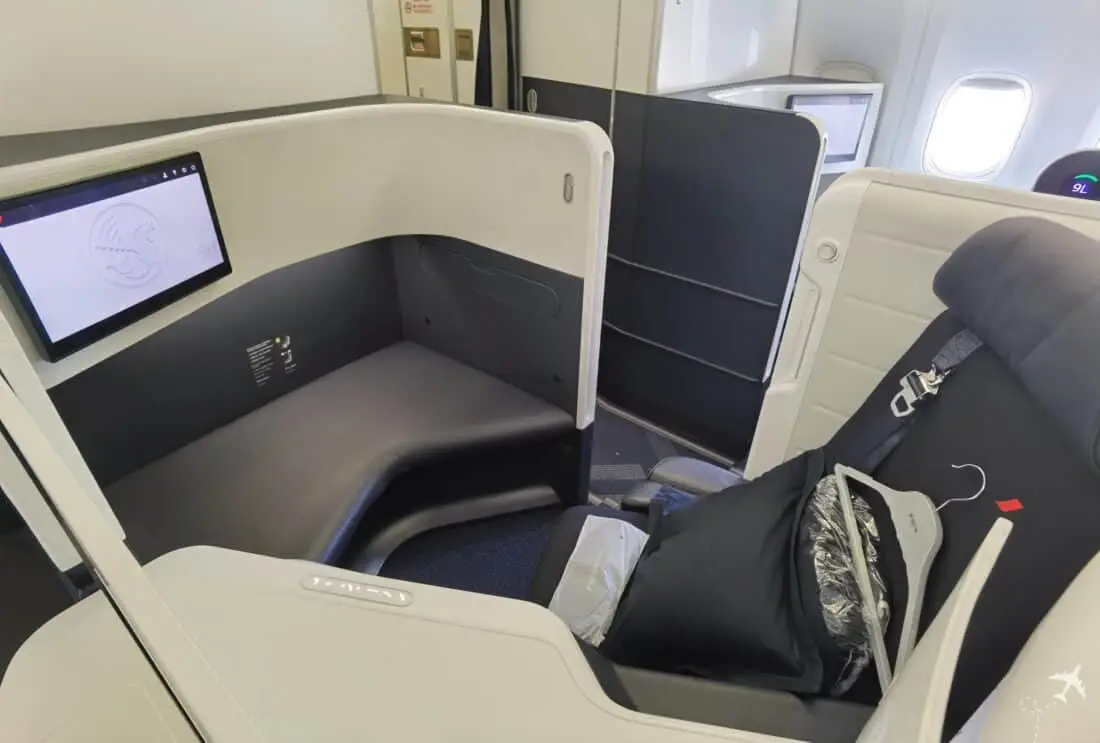 AF Business CDG ICN Bulkhead 2