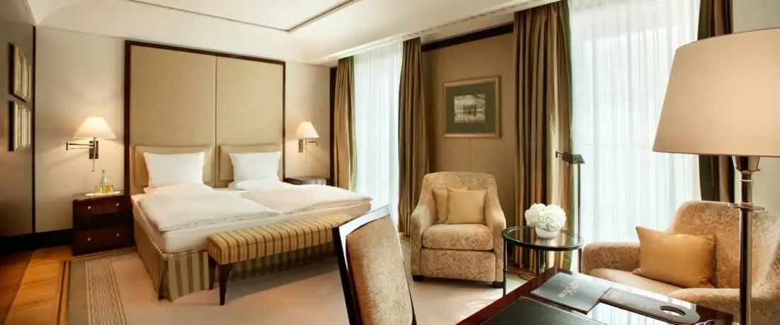 Adlon Kampinski Executive Room