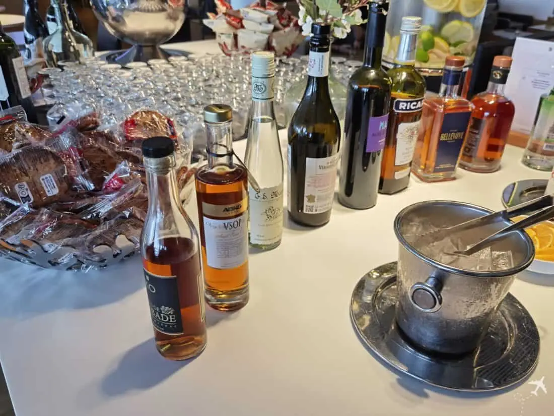 AF Biz Lounge CDG E K Alk