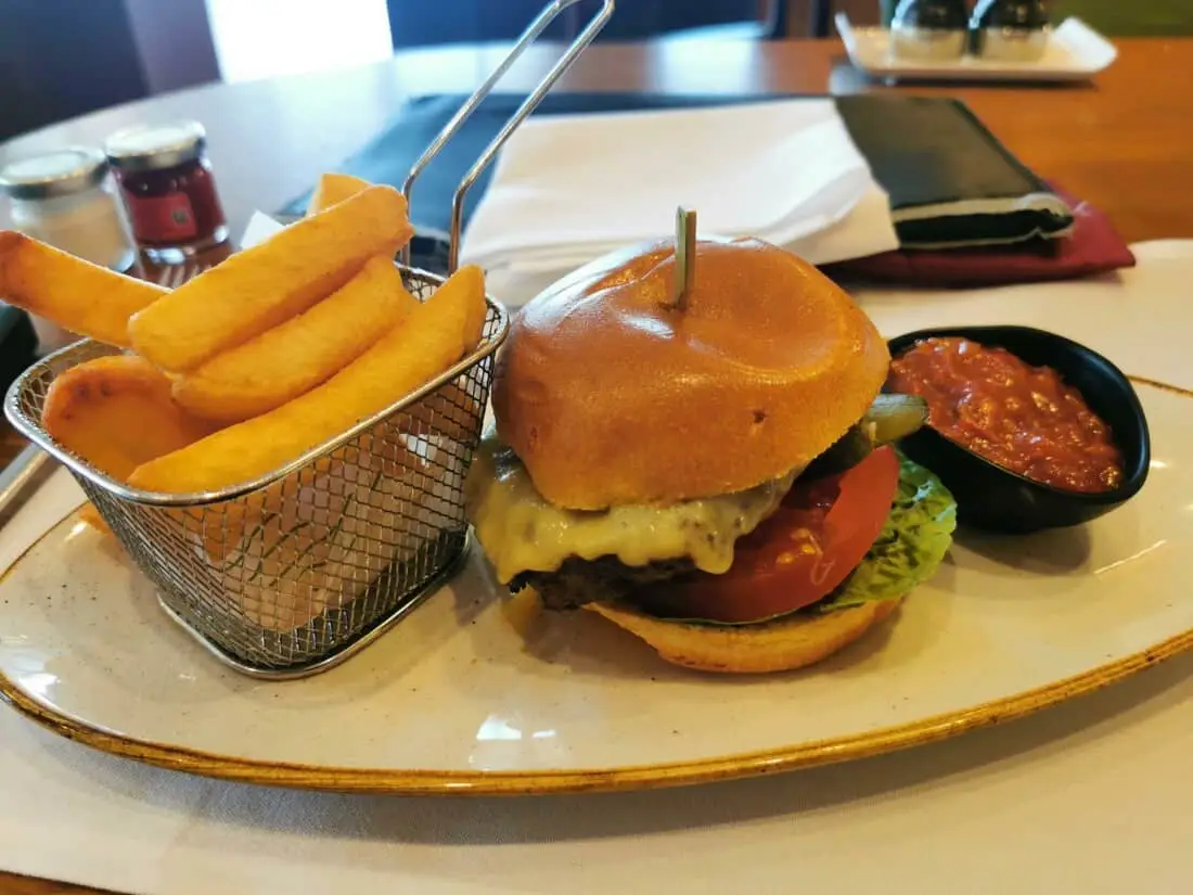 Cathay F Lounge LHR Burger