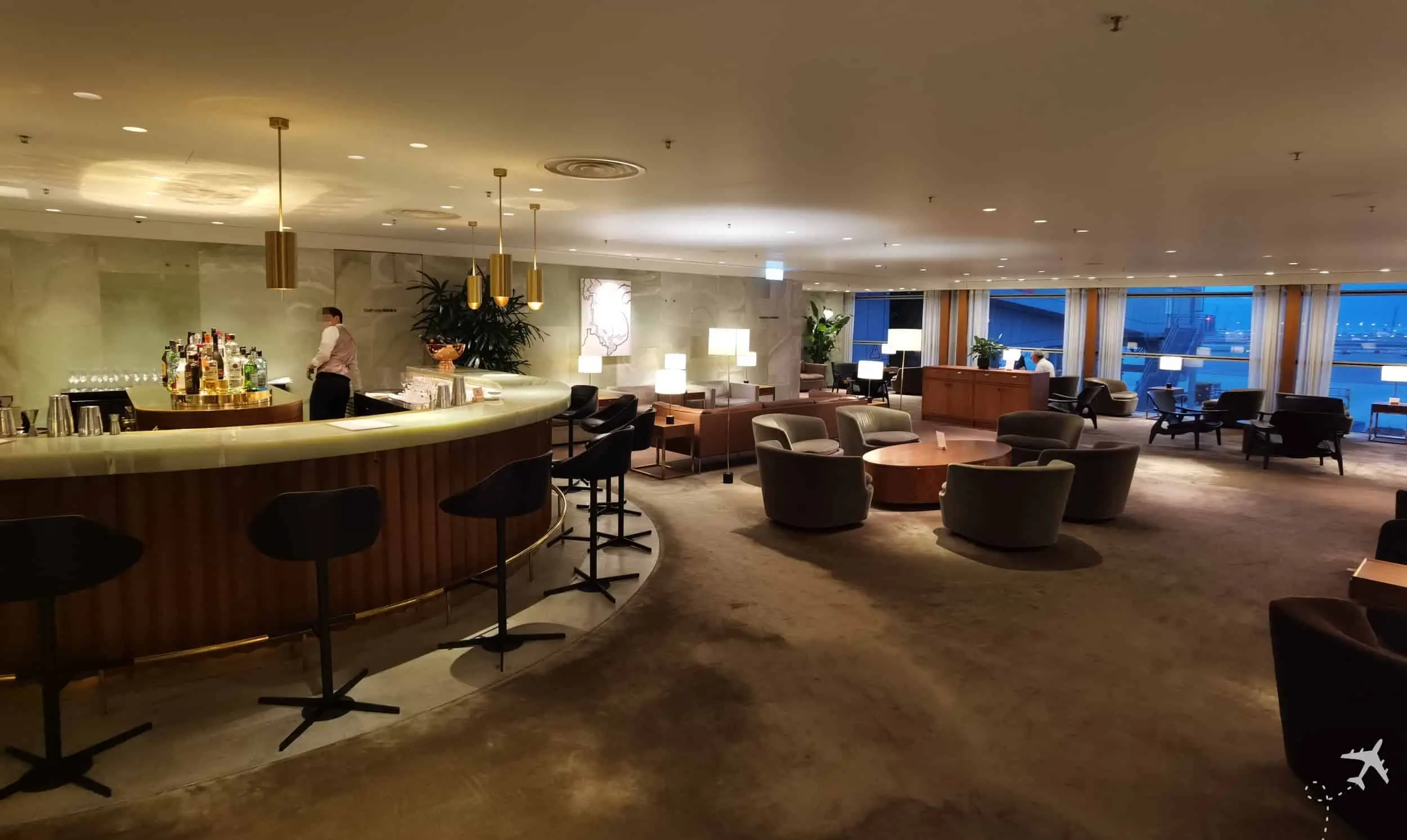 CX F Lounge The Pier HKG Bar Zimmer