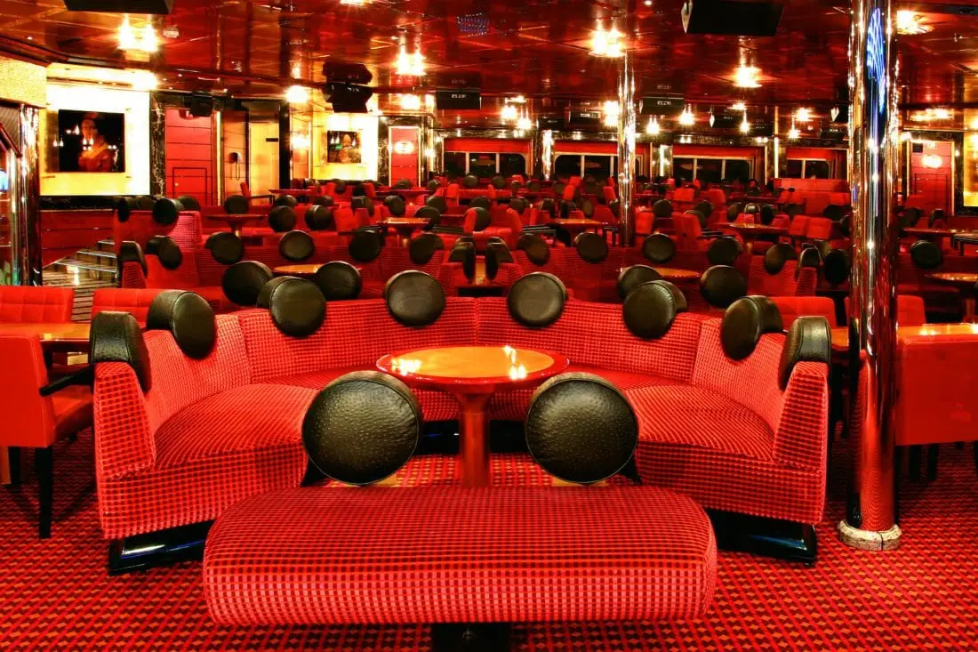 Costa Fortuna lounge