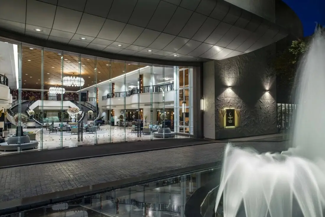 athenee bangkok entrance 9933 hor clsc