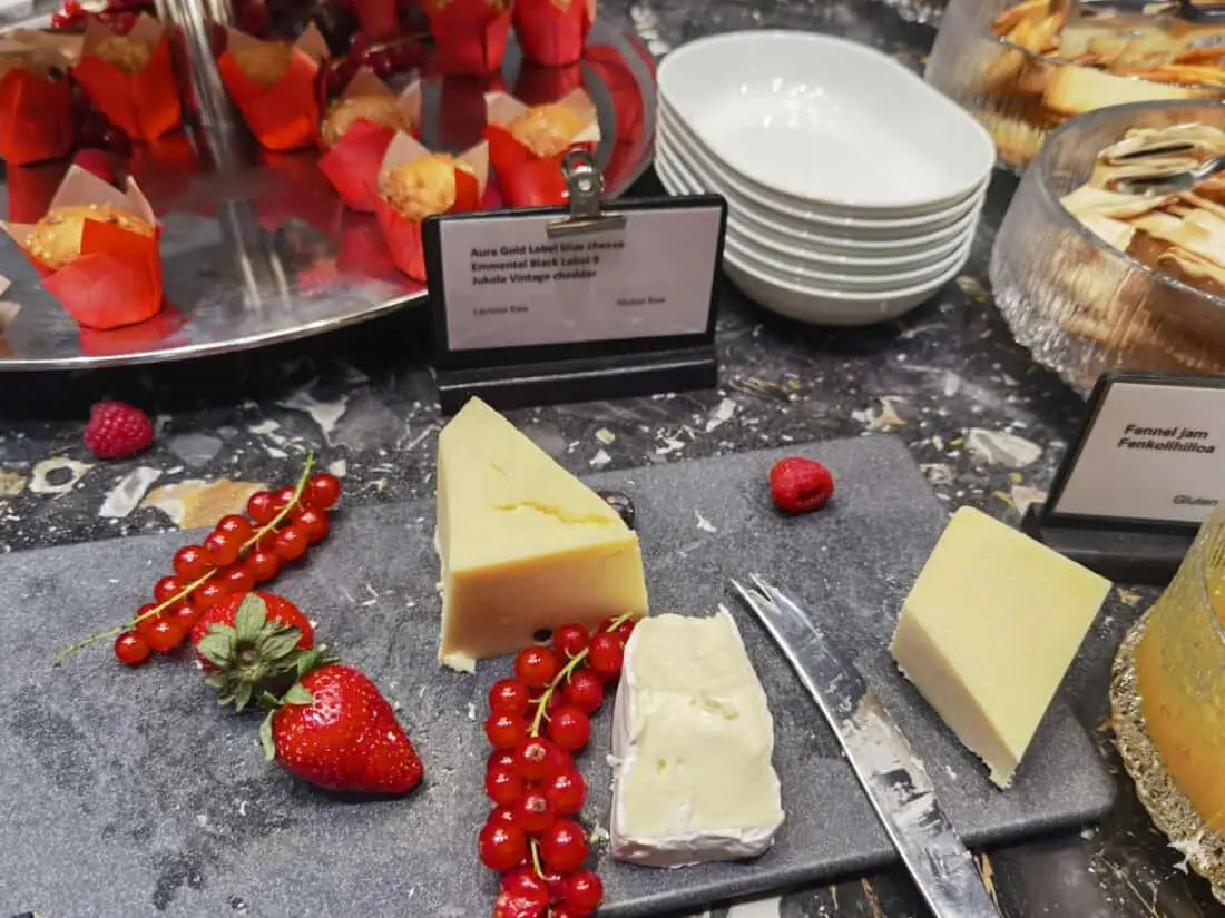 Finnair Platinum Wing Buffet Kaese