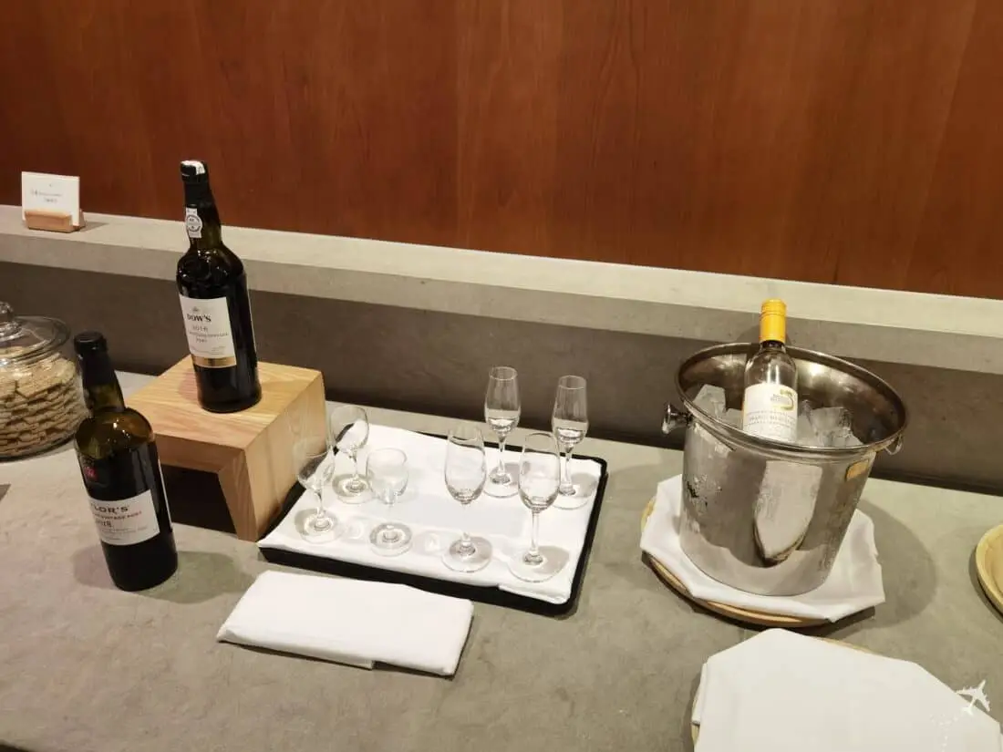 CX F Lounge The Pier HKG The Pantry Sekt