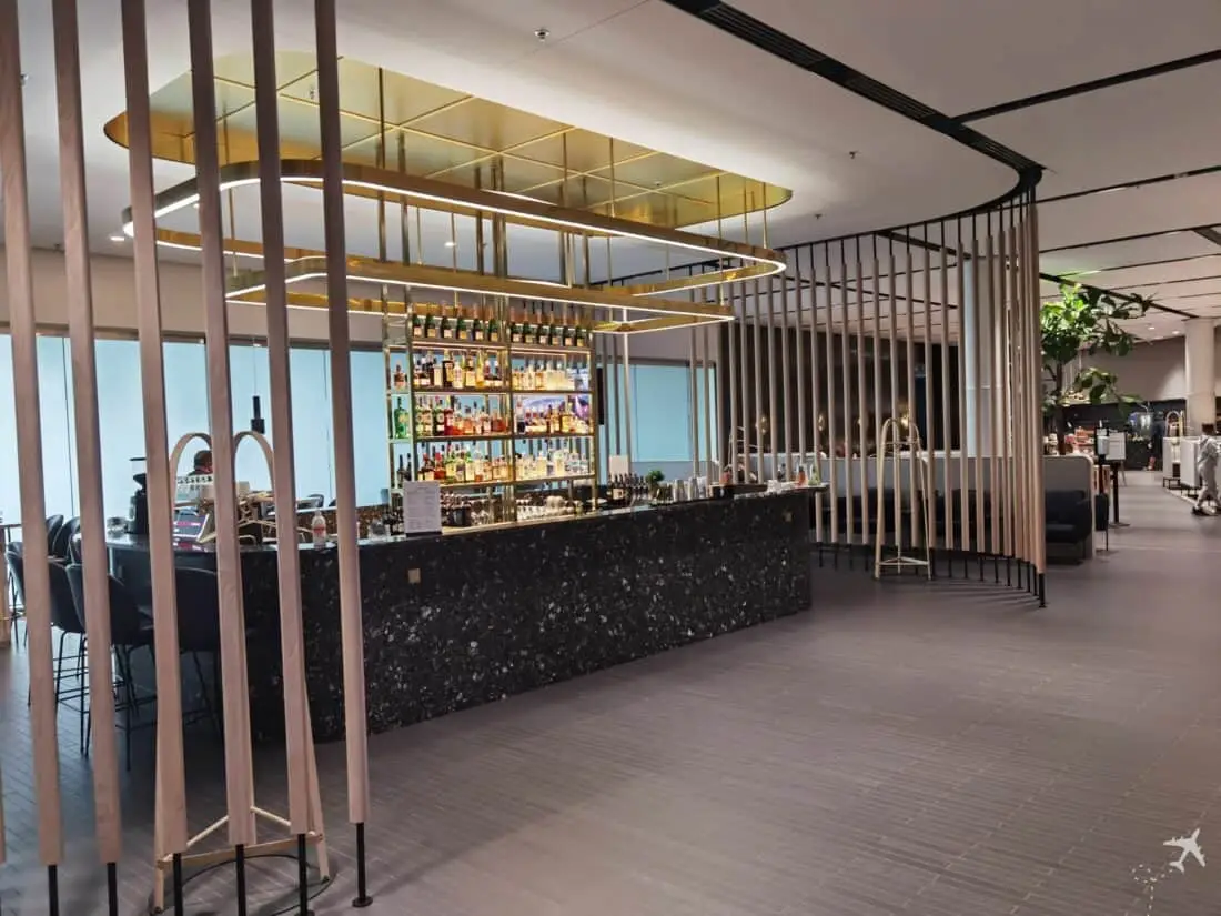 Finnair Platinum Wing Bar
