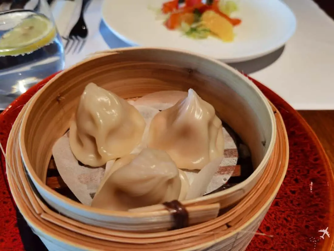 CX F Lounge The Pier HKG Xiaolongbao