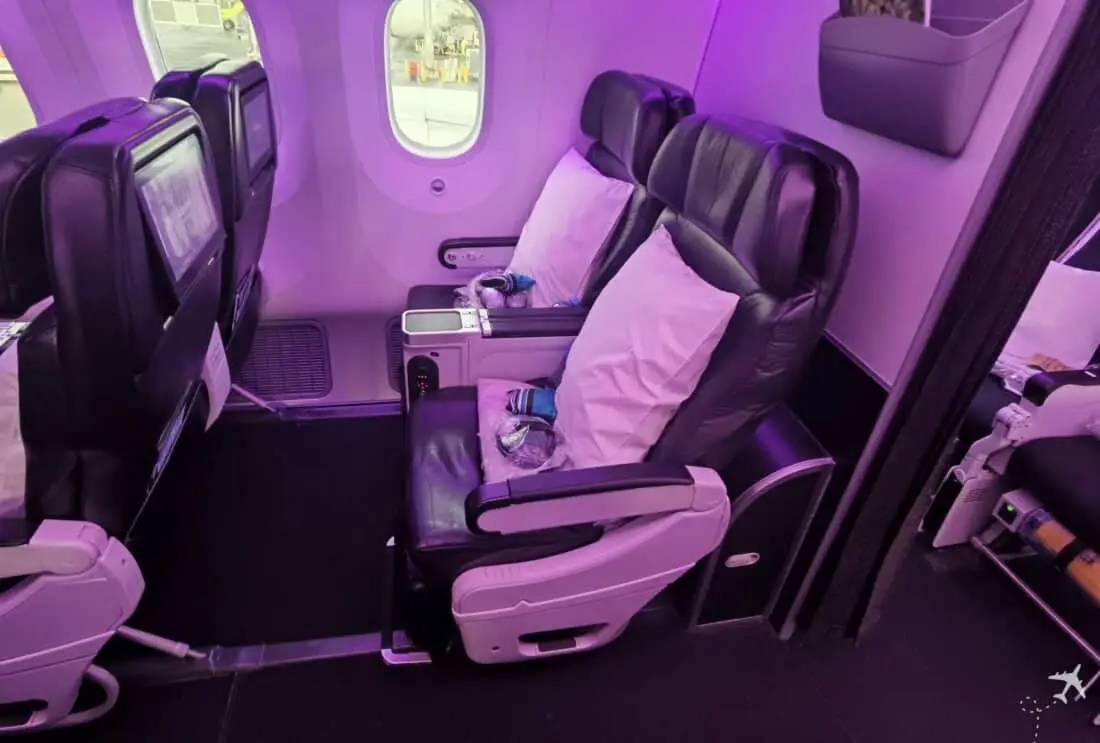 Air NZ Prem Eco AKL ORD Sitz Seite