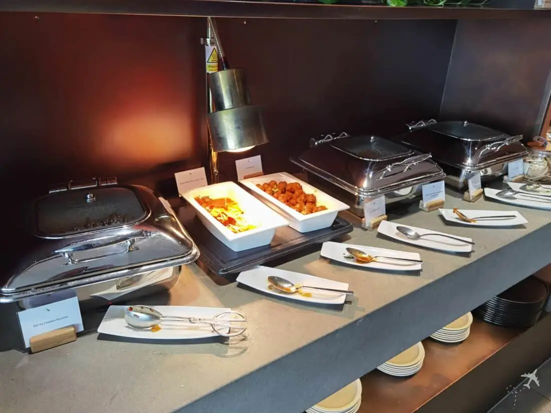 CX Biz Lounge LHR Buffet