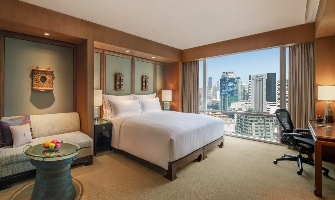 Conrad Bangkok deluxe king room bedroom