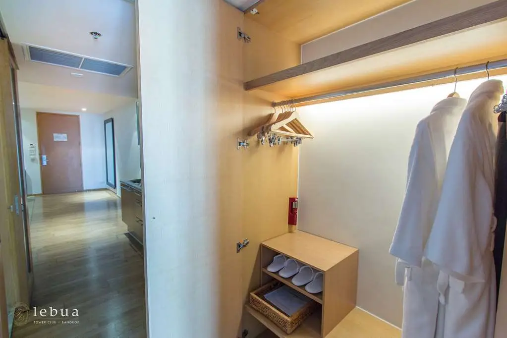 tower club bangkok suite entrance
