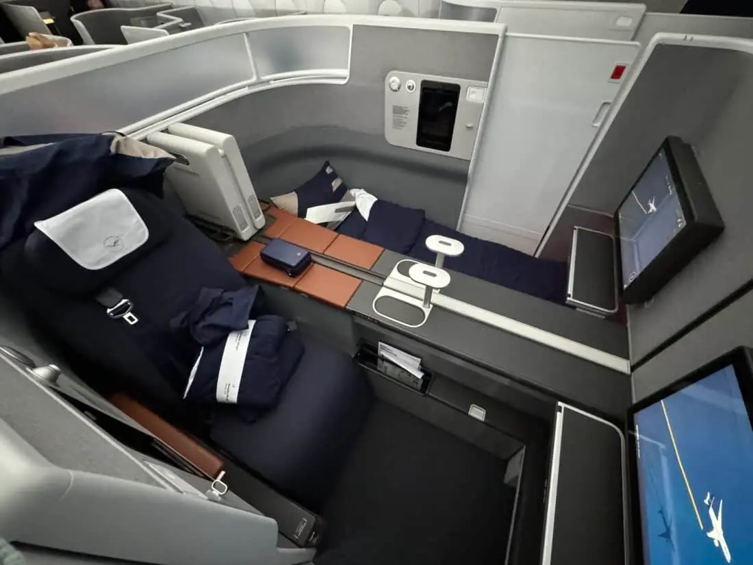 Lufthansa Allegris Business Suite Mitte Abtrennung unten