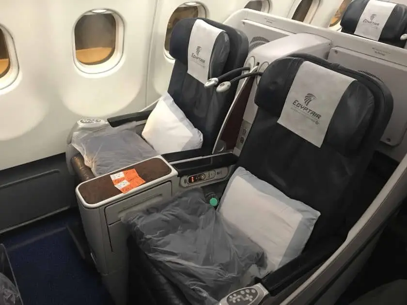 Bewertung EgyptAir Business Class A330 BKK CAI Der Sitz
