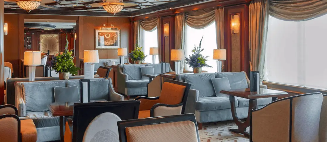 lounge queen elisabeth