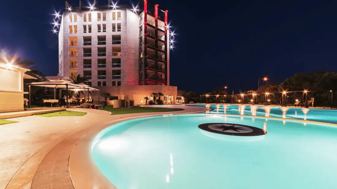 doubletree olbia pool