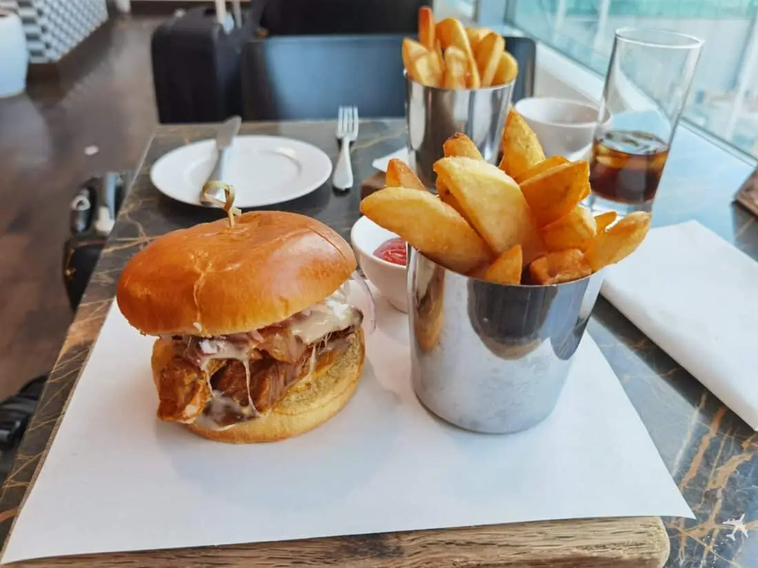 VS Clubhouse JFK Chickenburger