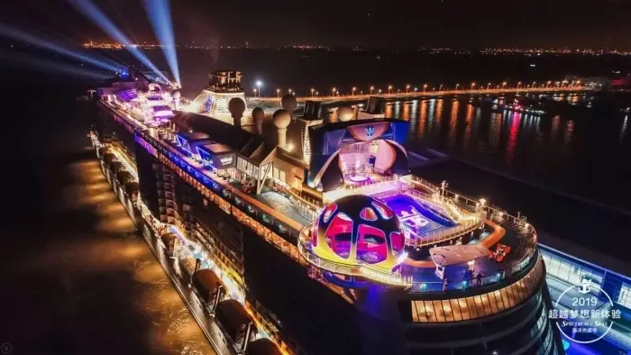 spectrum of the seas night
