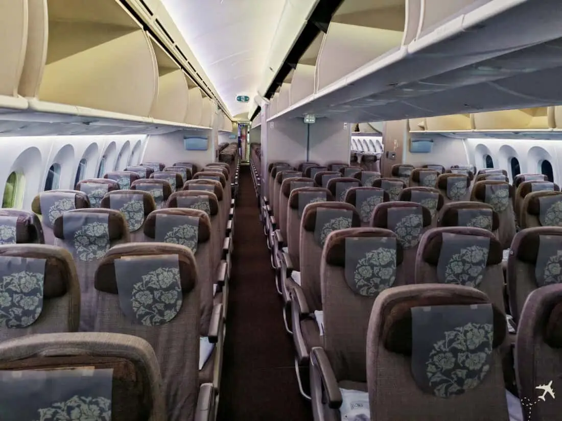 MU FM 787 BUD NGB Kabine