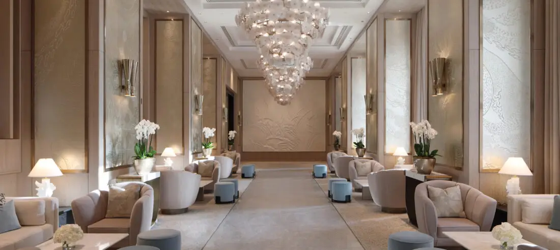 Waldorf Astoria Doha West Bay Peacock