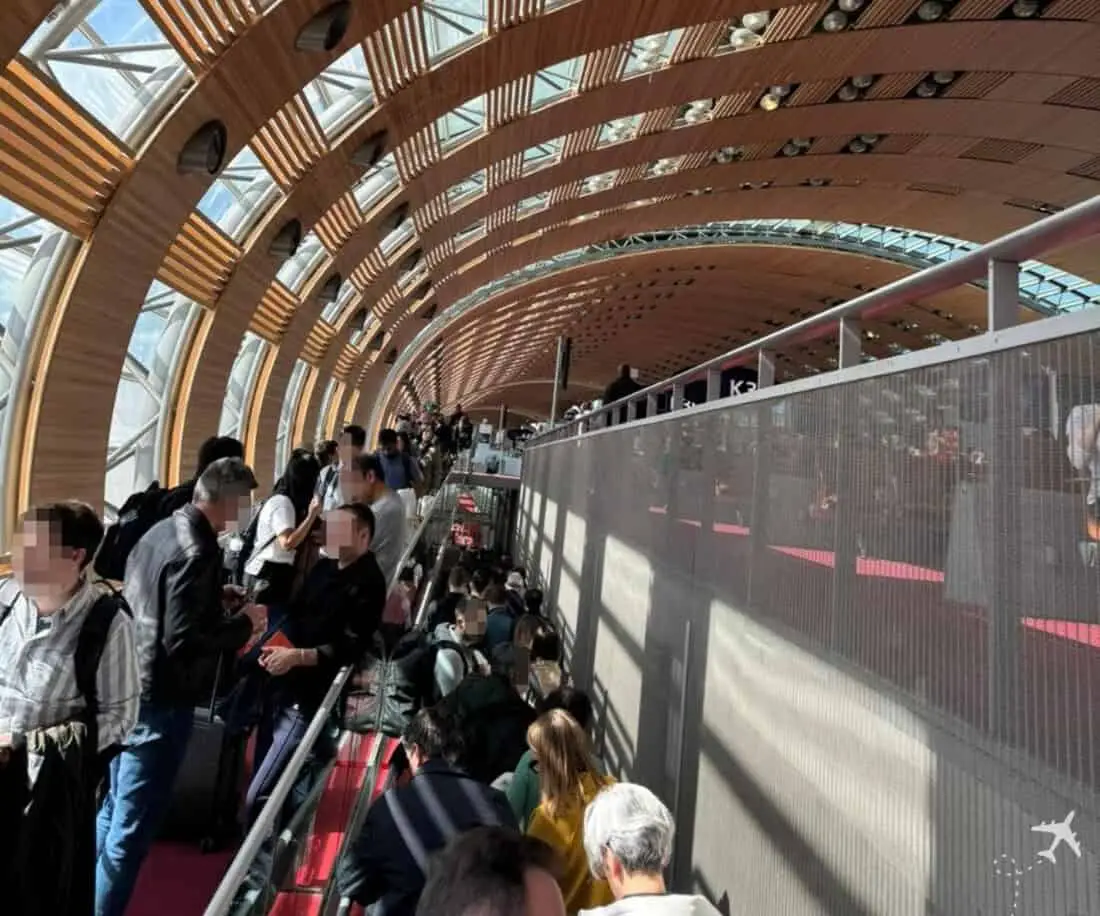 AF Business CDG ICN Warteschlange Gate