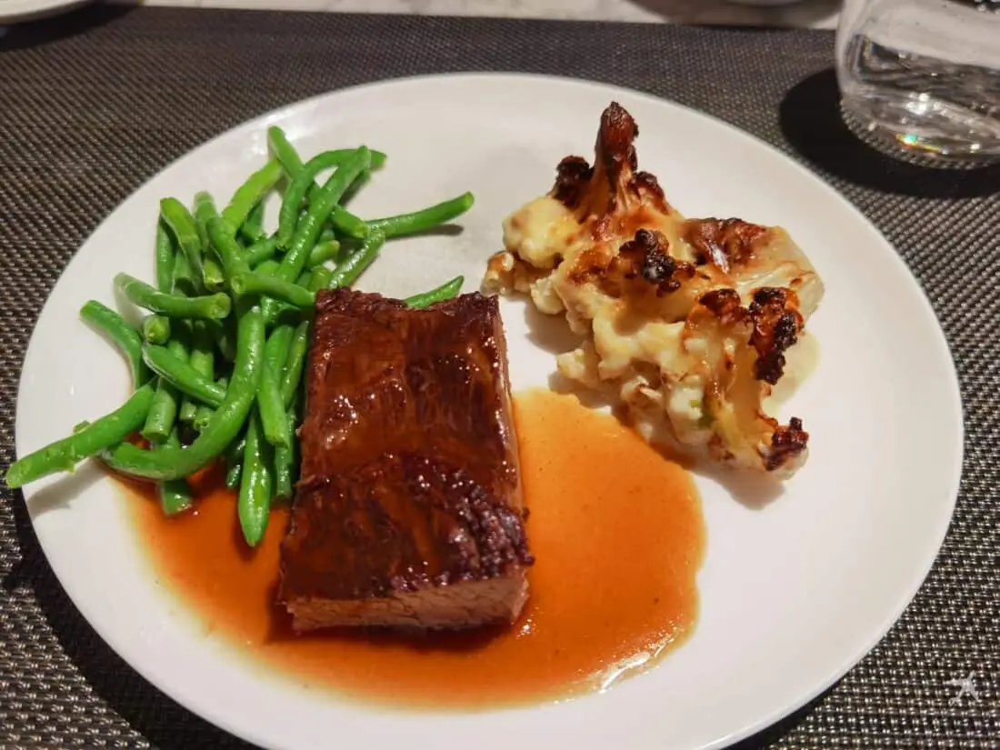 QF Lounge LHR Beef 1