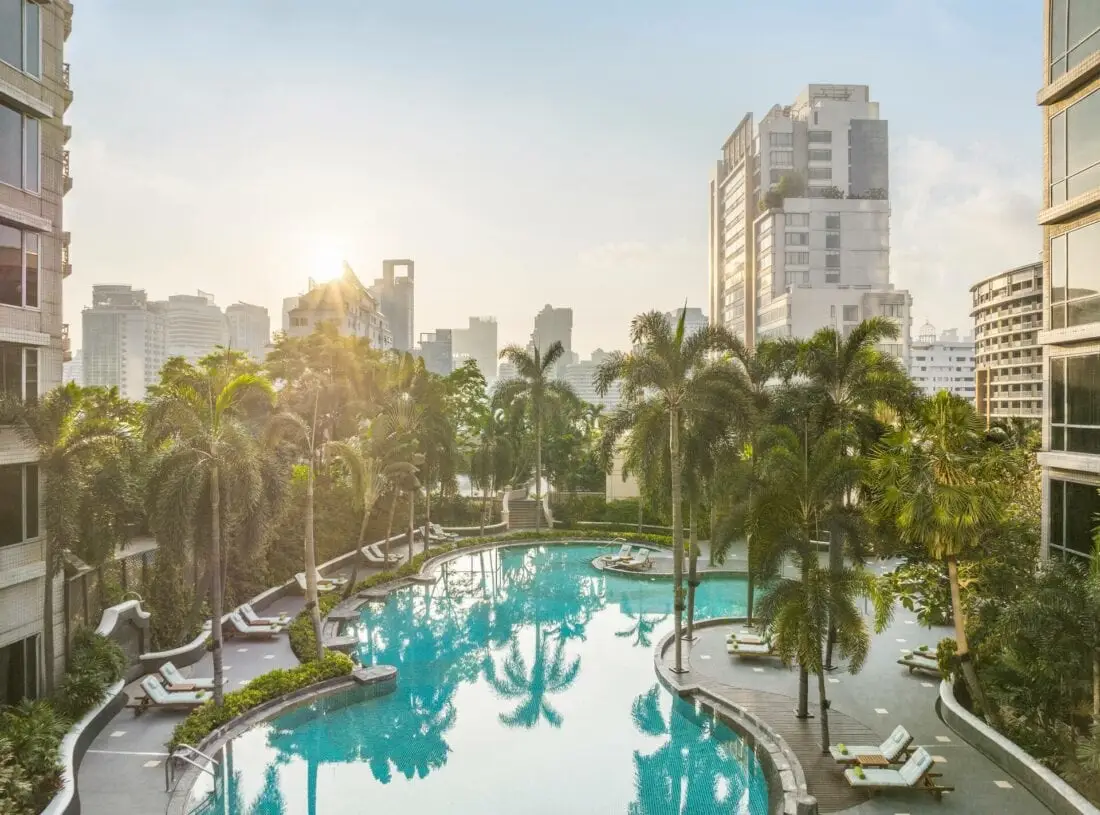 Conrad Bangkok pool 02