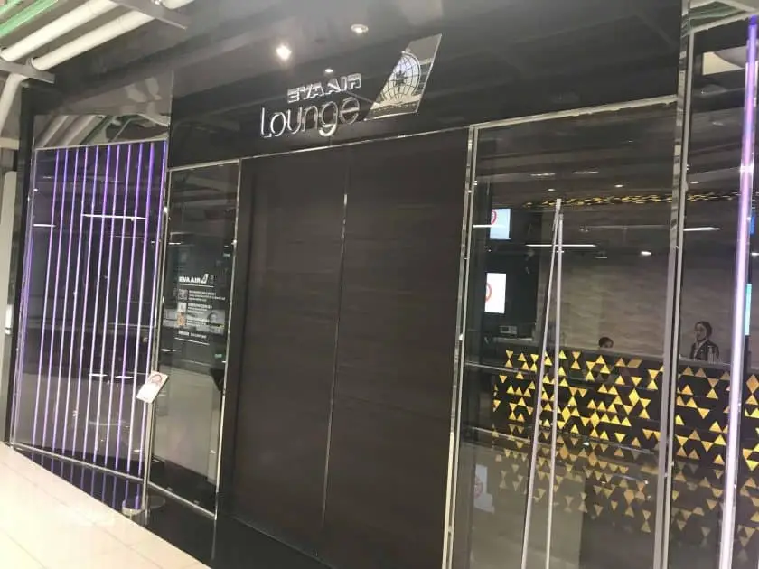 Bewertung EgyptAir Business Class A330 BKK CAI EVA Lounge BKK 1