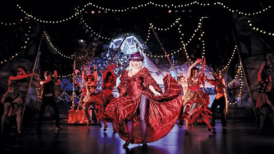Ruby Princess - Theater