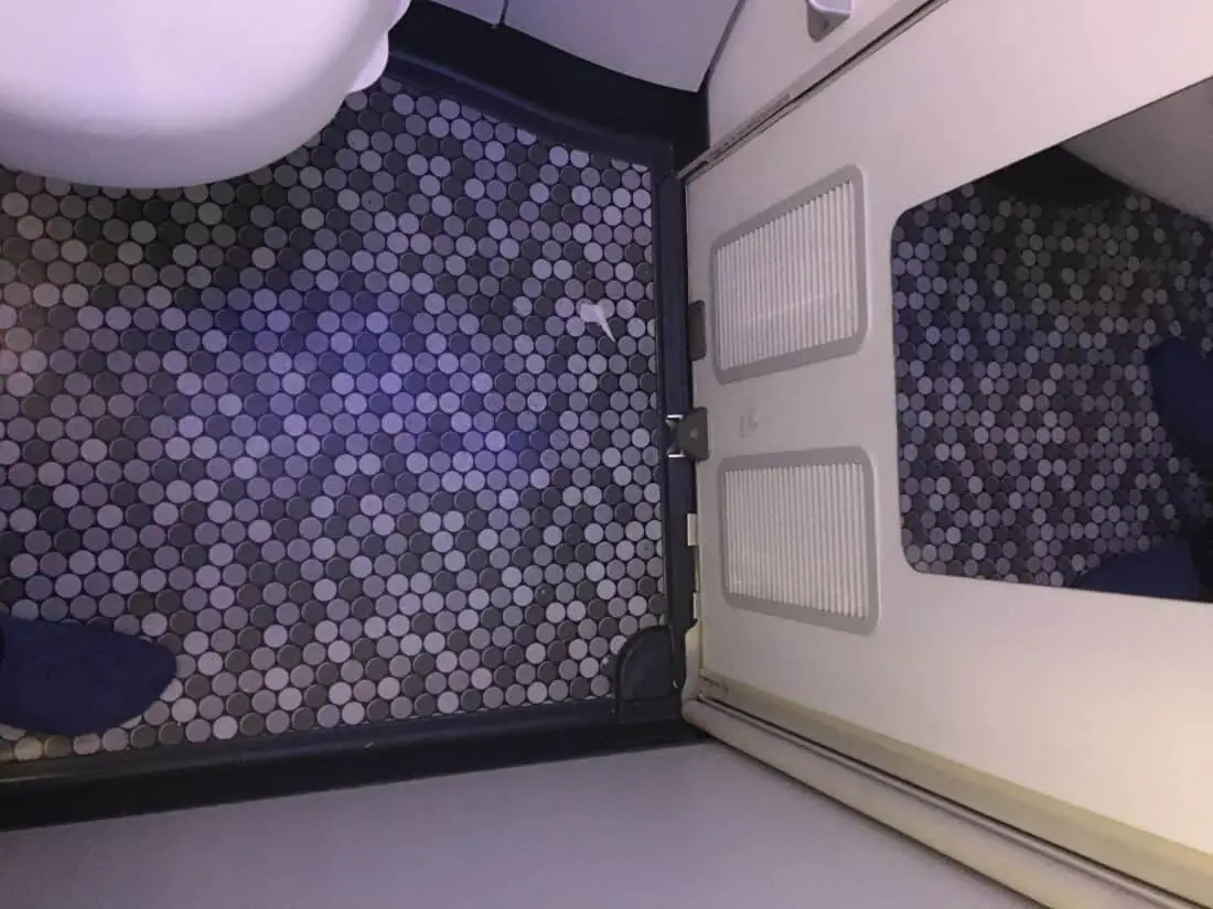 AeroMexico Business Class 788 Waschraum II