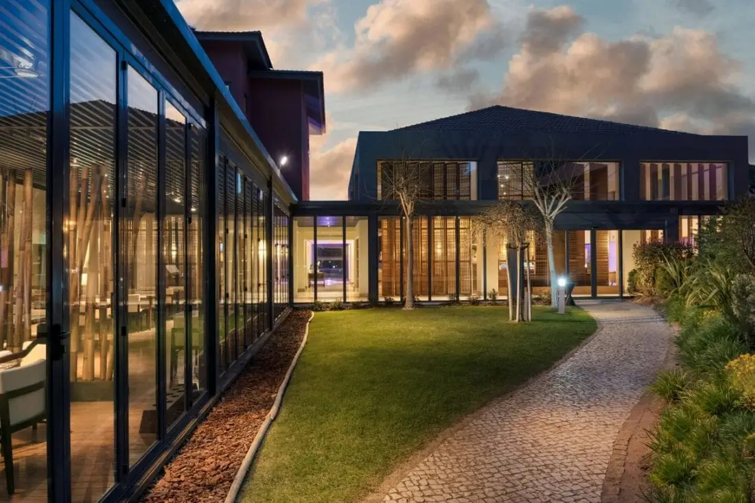 sheraton cascais garden entrance 3214 hor clsc