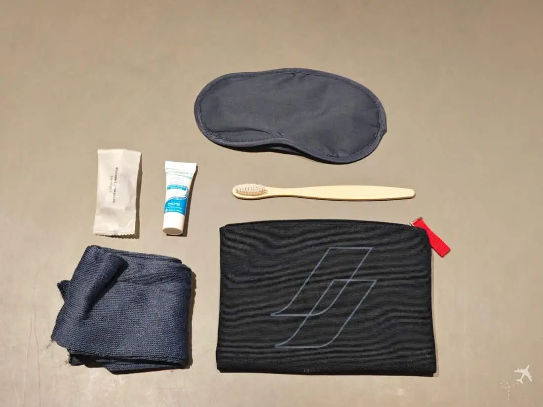 Air France Premium Eco B777 Amenity Kit Inhalt