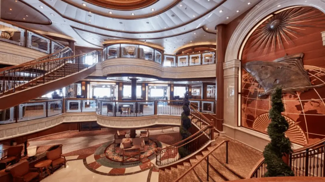 lobby queenvictoria