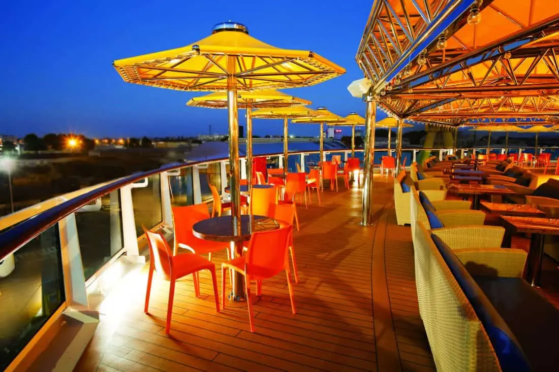 Costa Diadema Heckbar