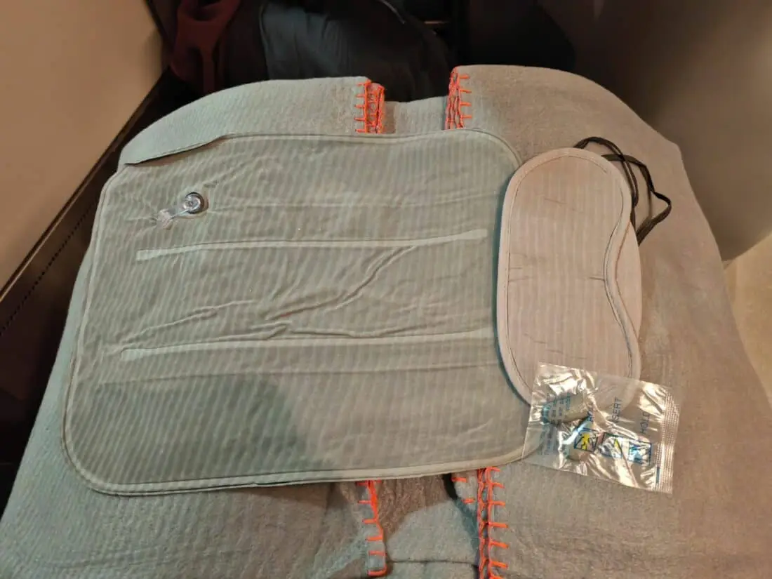 VY PlusNight OSL BGO Amenity Kit Inhalt
