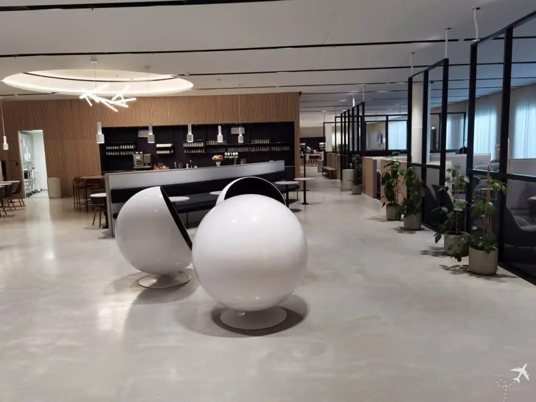 Finnair Business Lounge Helsinki Pods