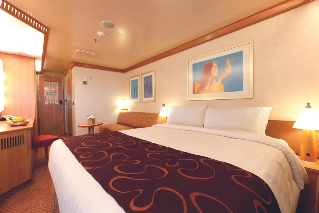 Costa Favolosa balcony cabin