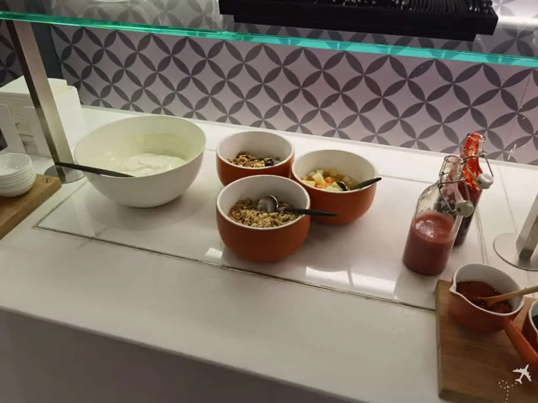 Lufthansa Senator Cafe Fruehstueck
