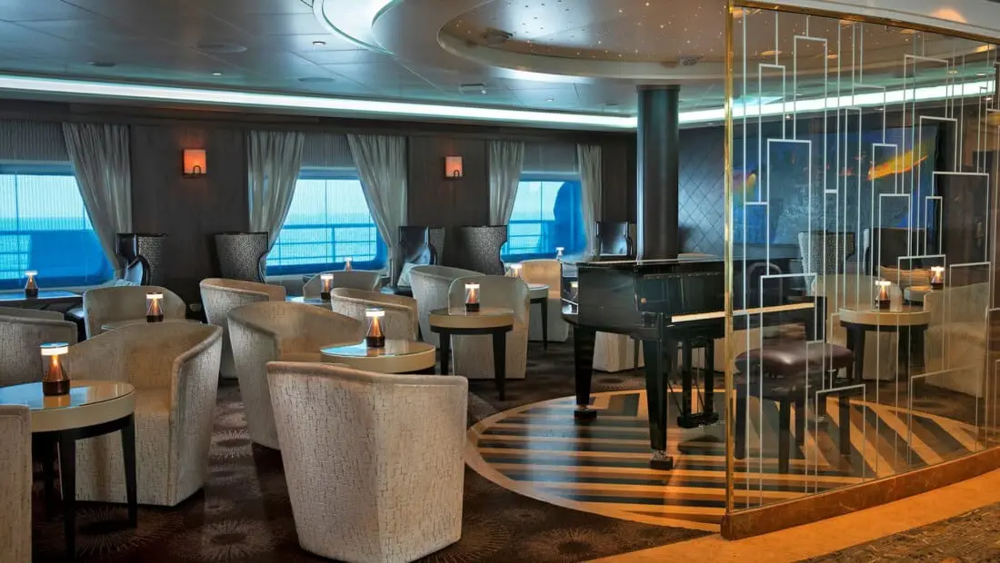 Seven Seas Navigator Lounge