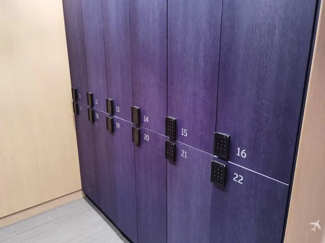 Finnair Platinum Wing Locker
