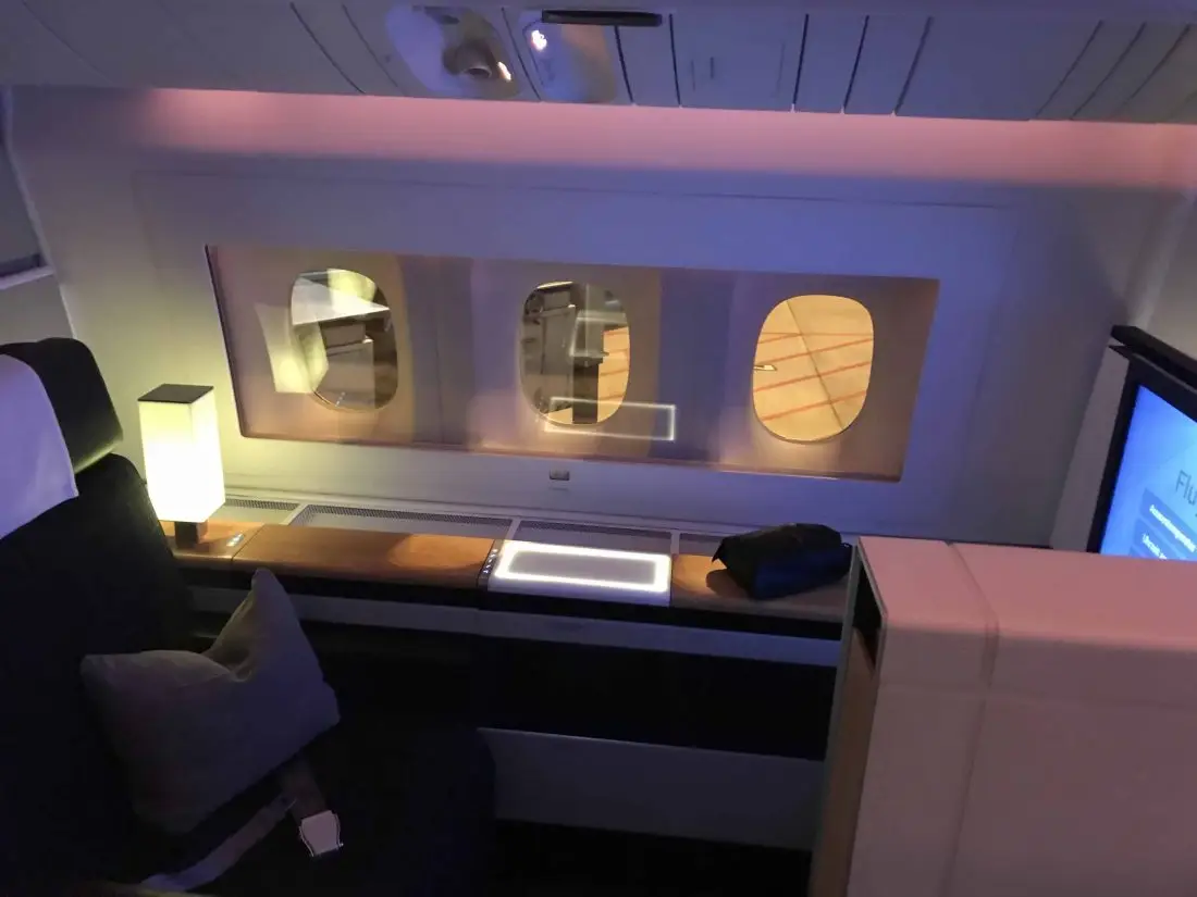 Swiss First Class Review Indirektes Licht