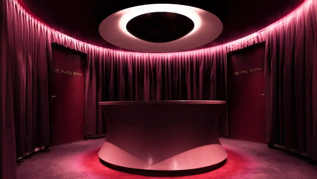 IMG ENT The Groupie Entryway v1 90 3000x1700 2