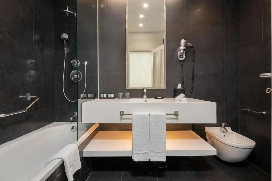 sheraton cascais premium bathroom 6304 hor clsc
