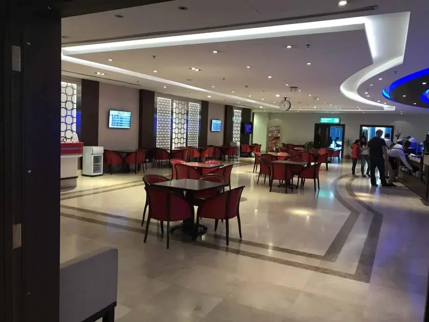 Bewertung EgyptAir Business Class A330 BKK CAI EgyptAir Lounge 1