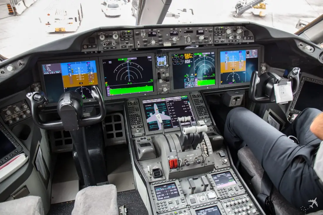 Air Canada Boeing 787-9 Cockpit