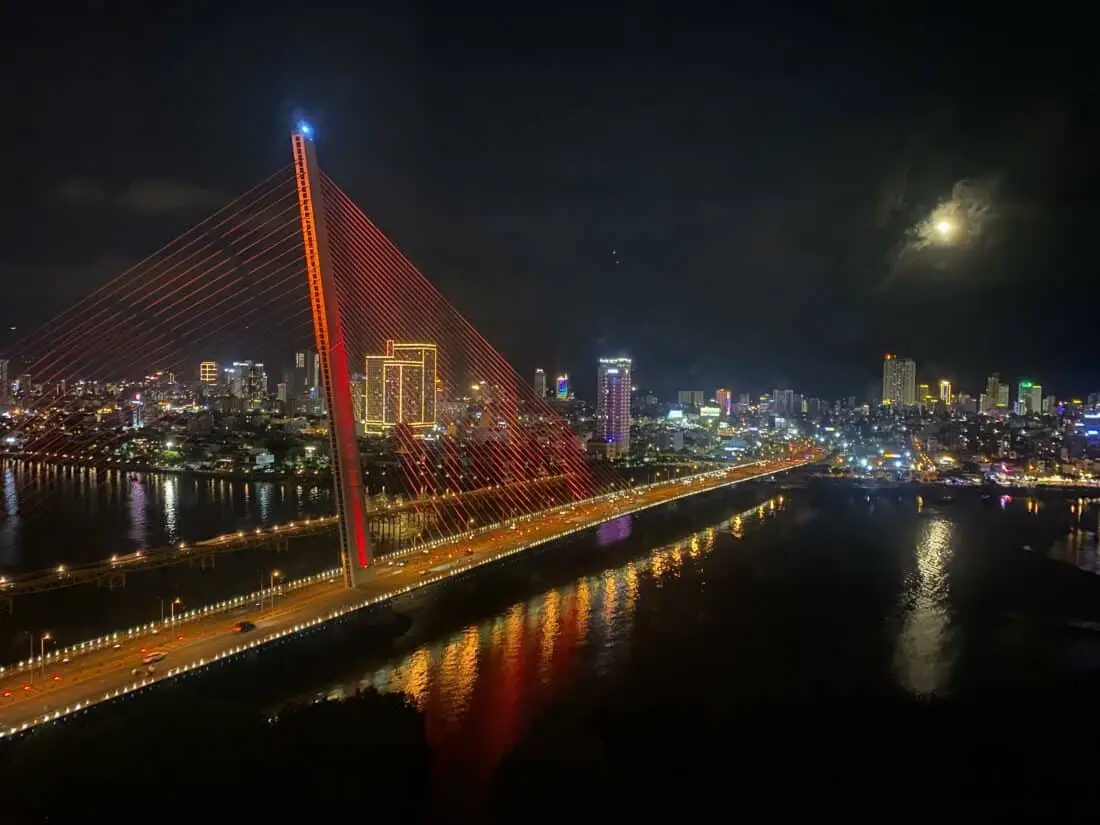 Bruecke Da Nang