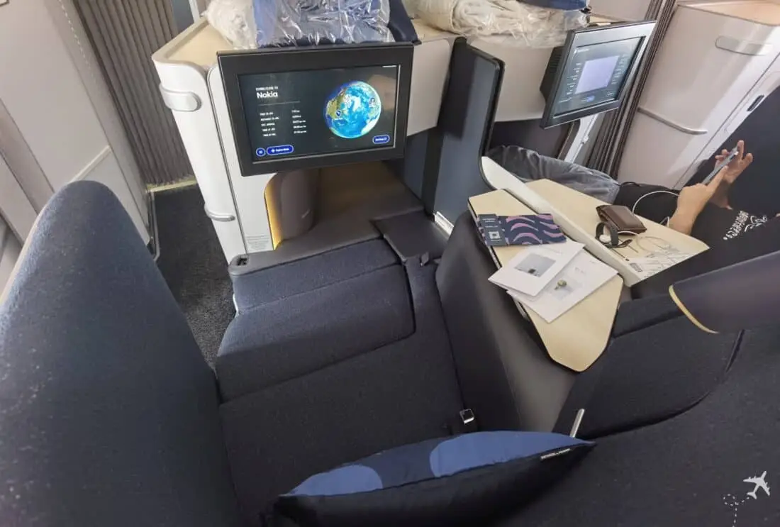 Finnair Business Class HEL JFK Mittelsitz Weitwinkel 1