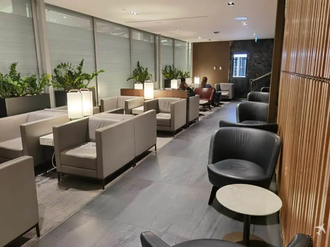 AC Signature Suite YYZ Ruhebereich