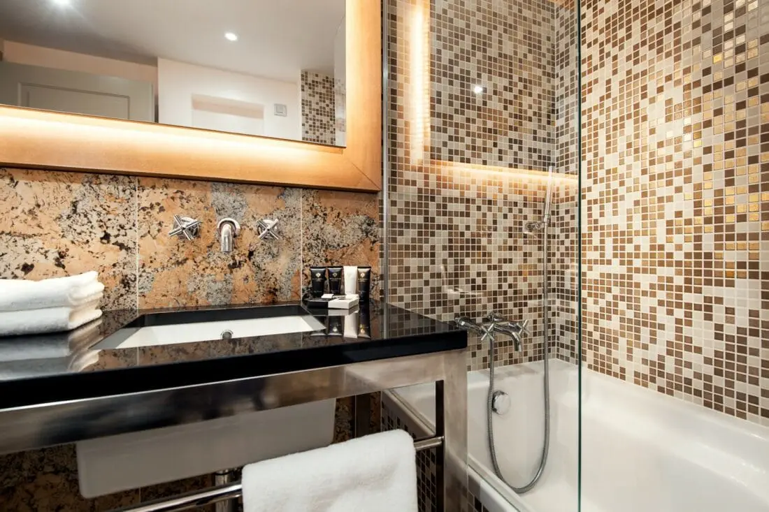 hotel royal prague bathroom